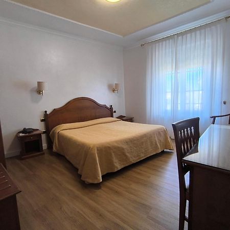 Mariano IV Palace Hotel Oristano Ngoại thất bức ảnh