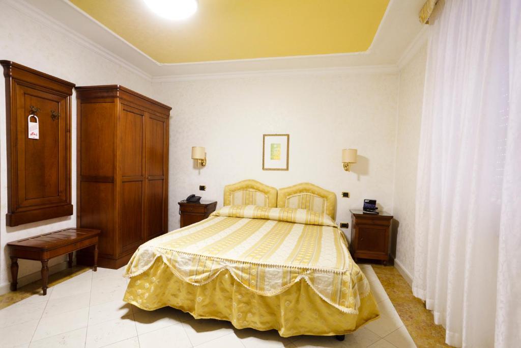 Mariano IV Palace Hotel Oristano Phòng bức ảnh
