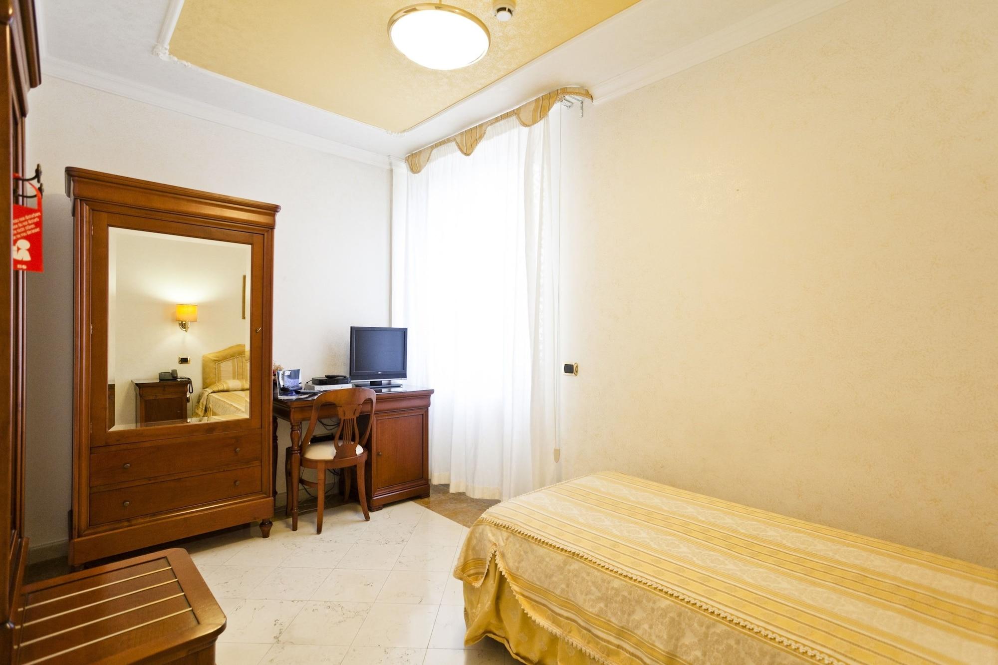 Mariano IV Palace Hotel Oristano Ngoại thất bức ảnh