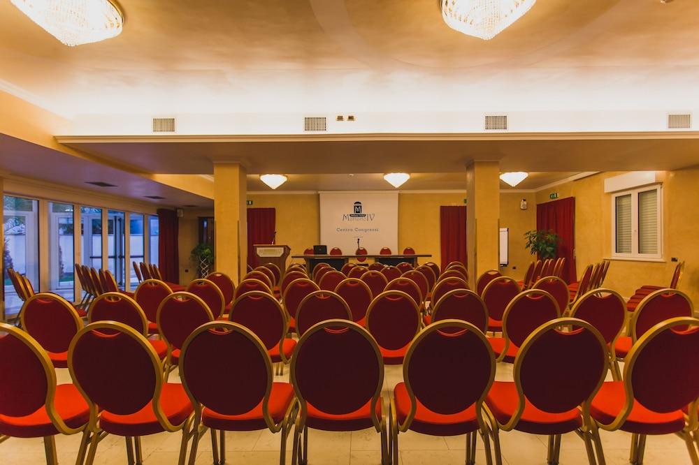 Mariano IV Palace Hotel Oristano Ngoại thất bức ảnh