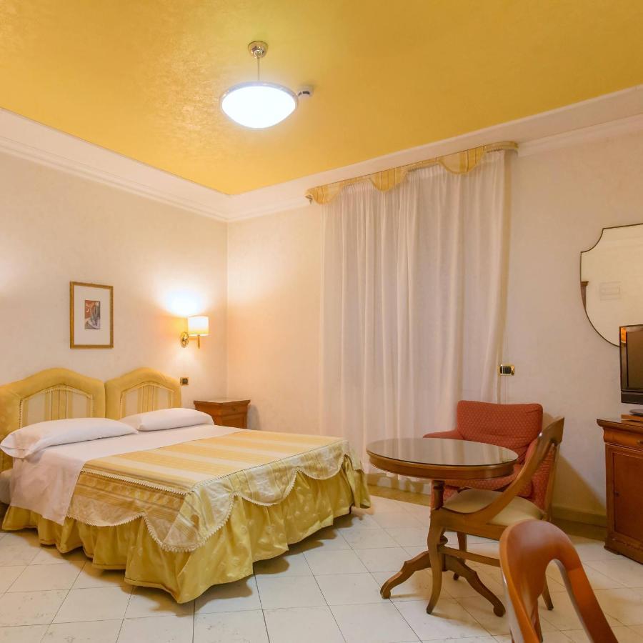 Mariano IV Palace Hotel Oristano Ngoại thất bức ảnh