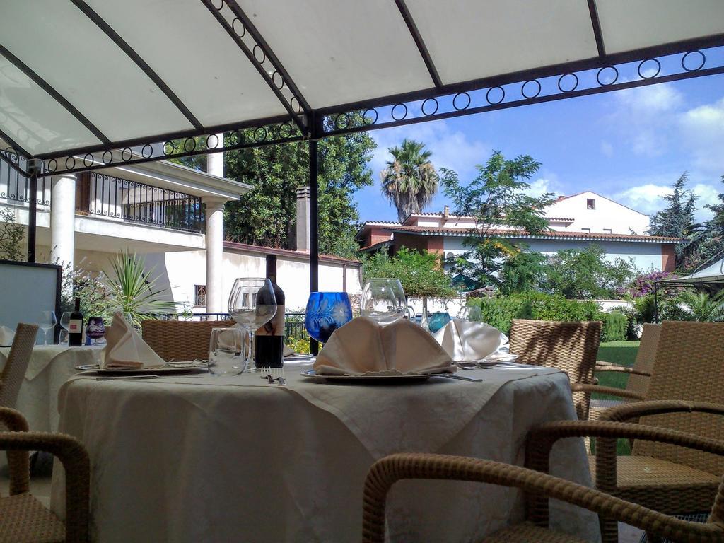 Mariano IV Palace Hotel Oristano Ngoại thất bức ảnh