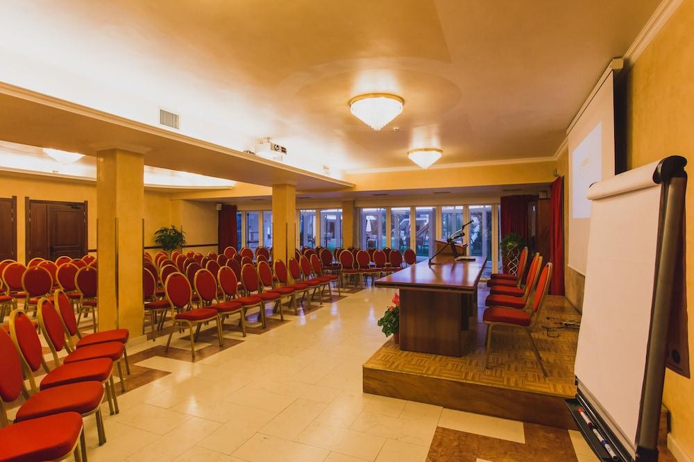 Mariano IV Palace Hotel Oristano Ngoại thất bức ảnh
