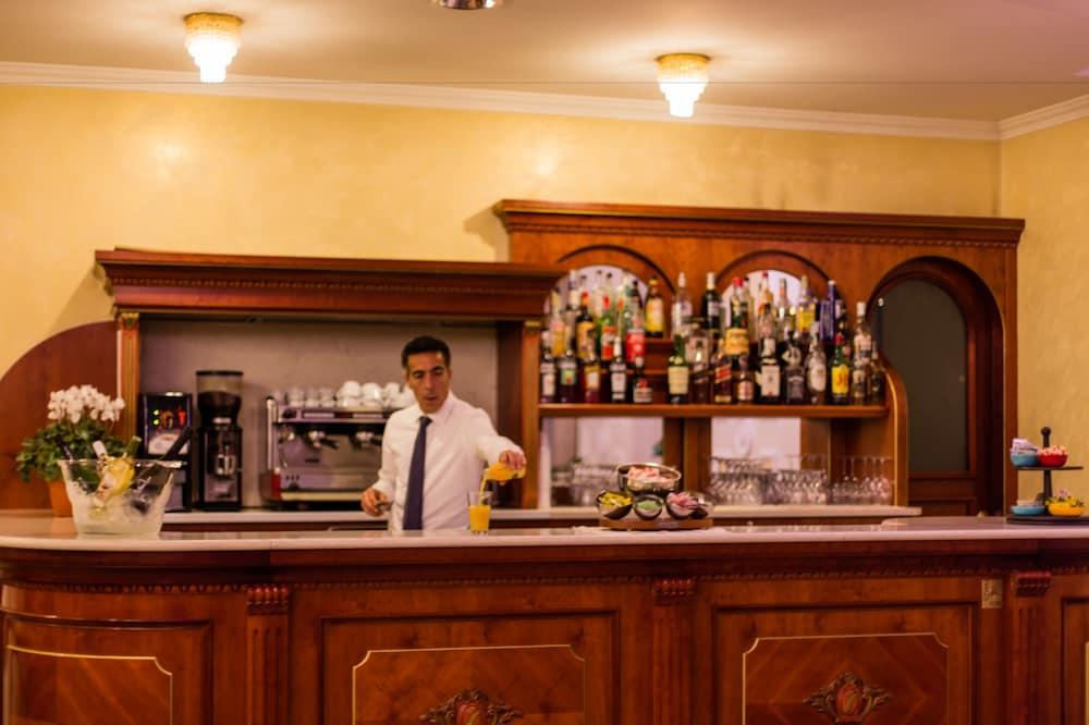 Mariano IV Palace Hotel Oristano Ngoại thất bức ảnh