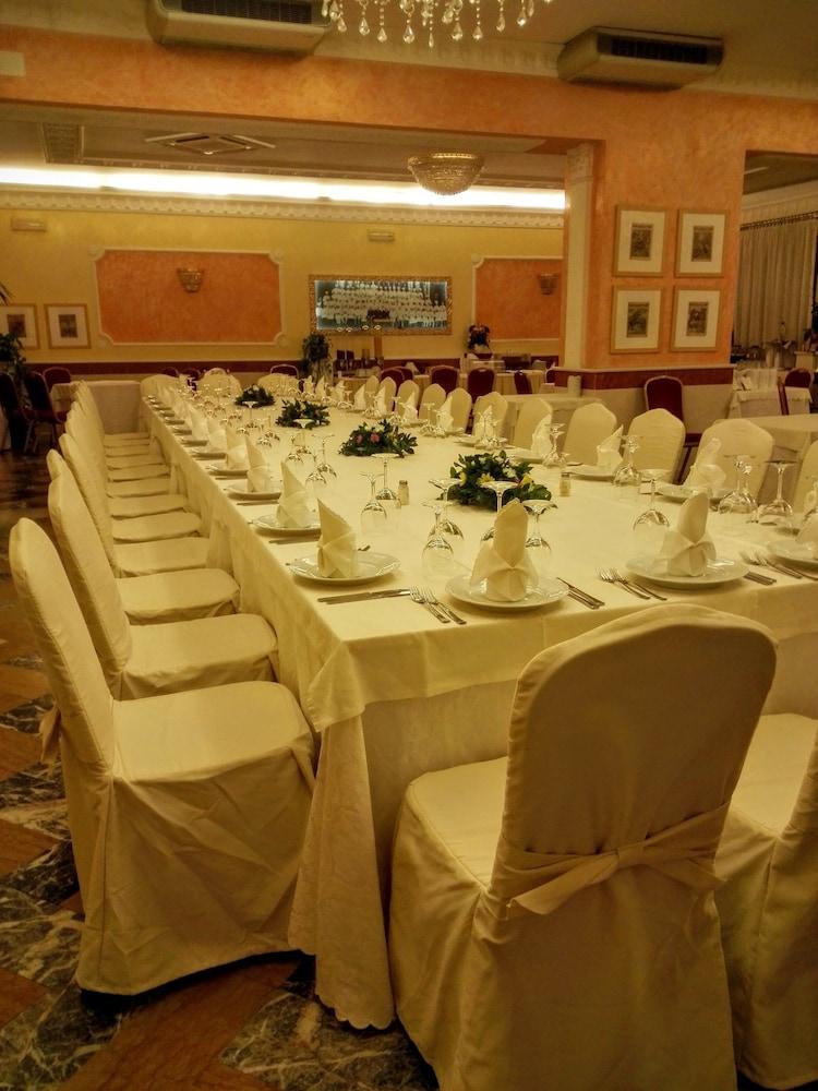 Mariano IV Palace Hotel Oristano Ngoại thất bức ảnh