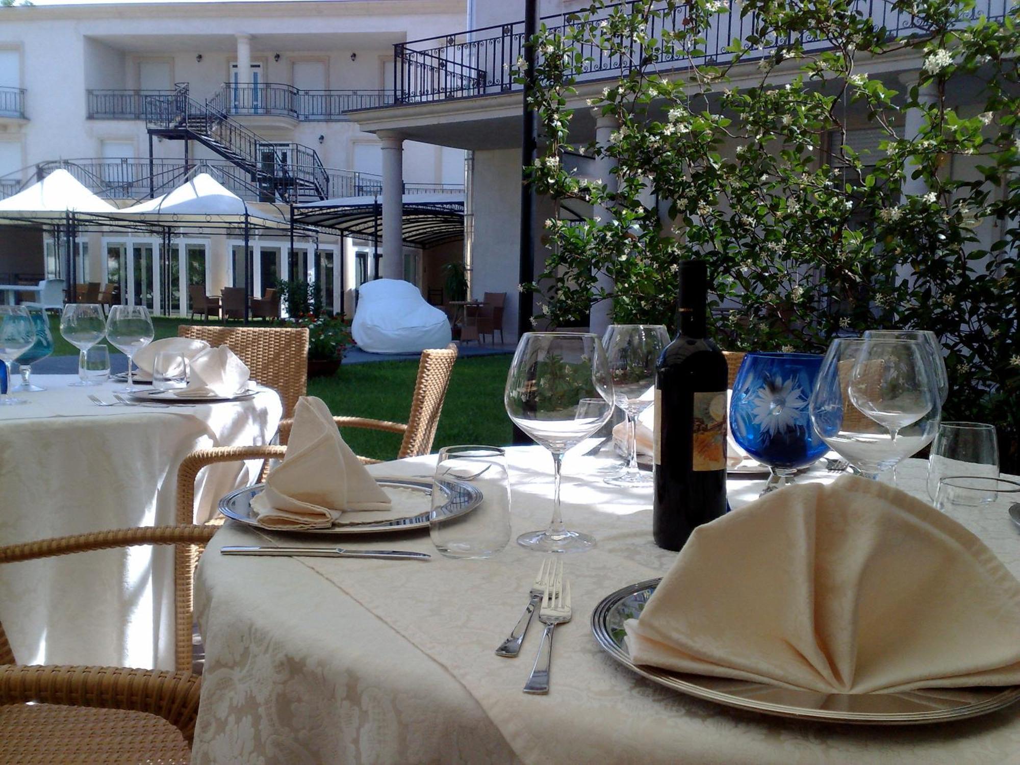 Mariano IV Palace Hotel Oristano Ngoại thất bức ảnh