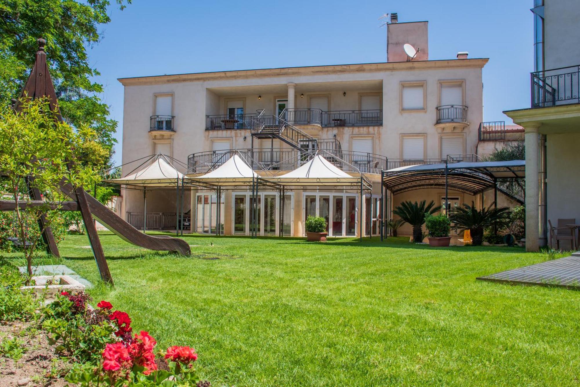 Mariano IV Palace Hotel Oristano Ngoại thất bức ảnh