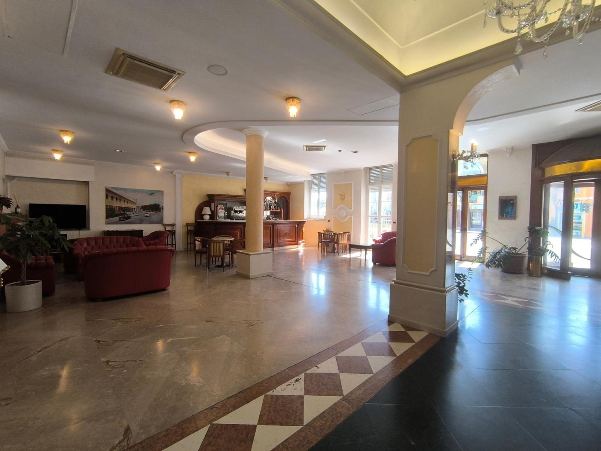 Mariano IV Palace Hotel Oristano Ngoại thất bức ảnh