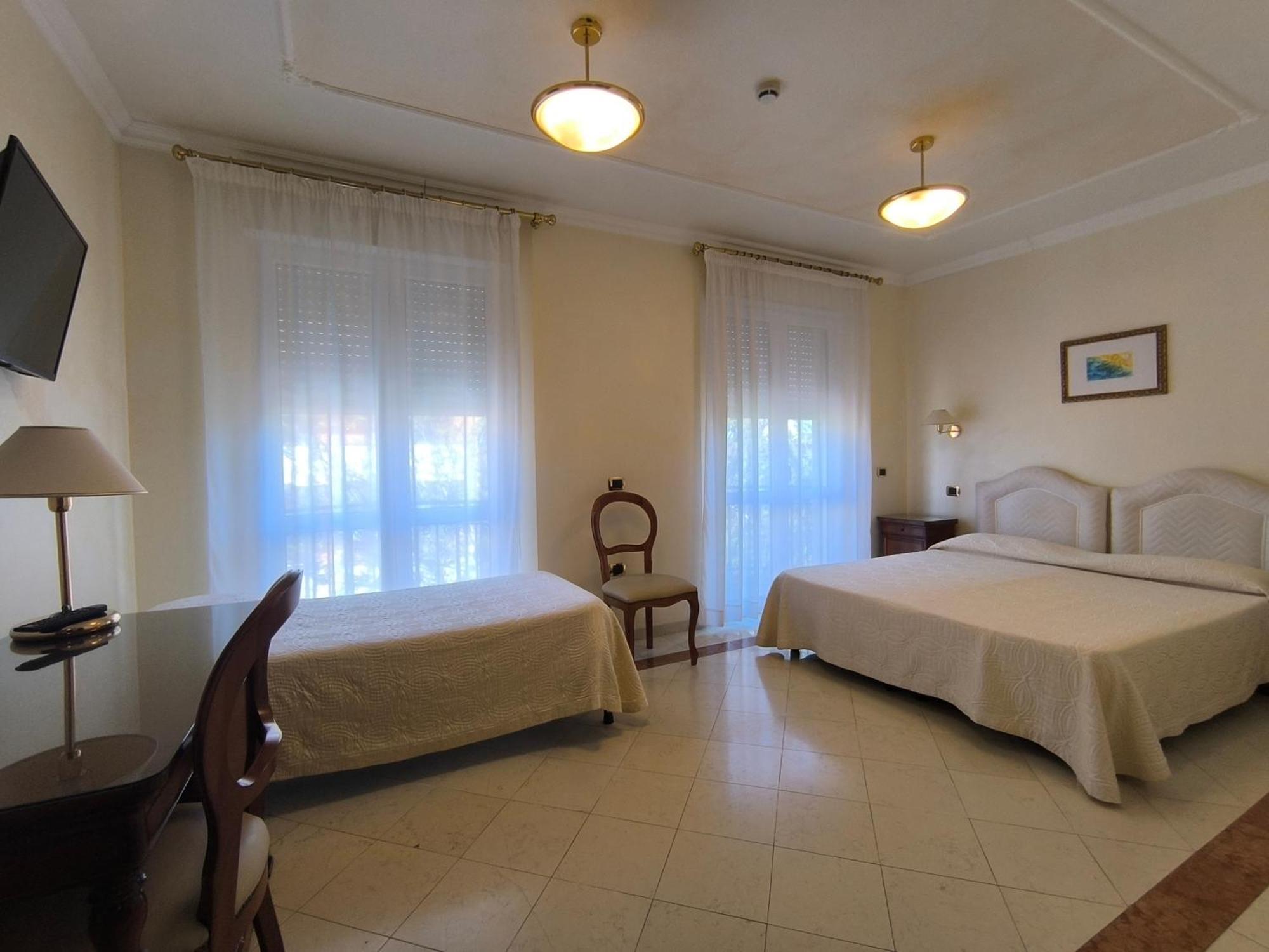 Mariano IV Palace Hotel Oristano Ngoại thất bức ảnh
