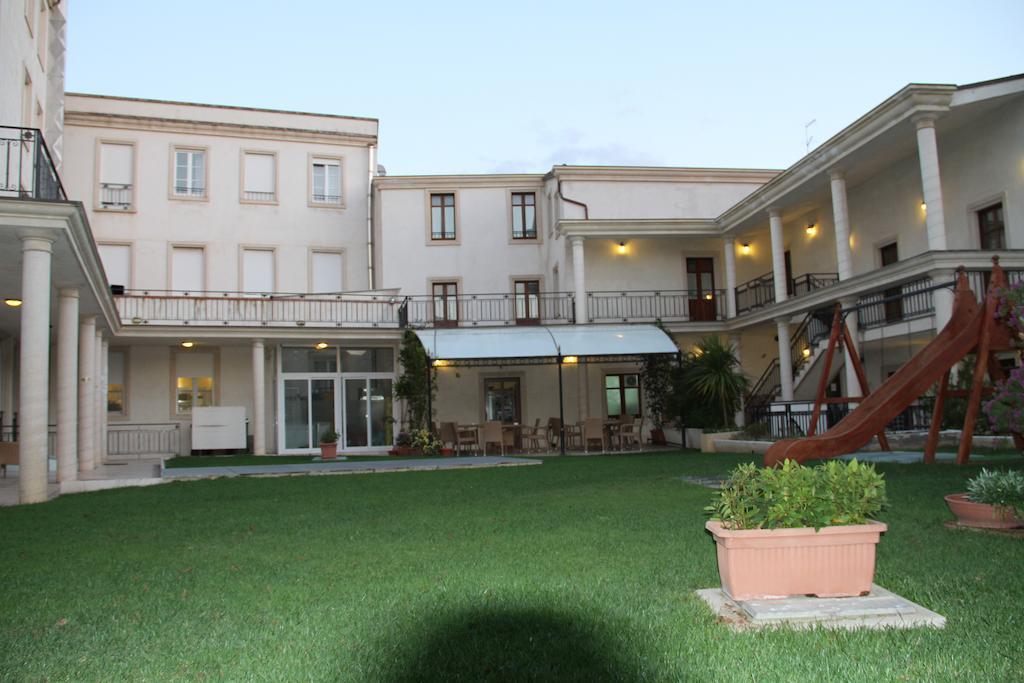Mariano IV Palace Hotel Oristano Ngoại thất bức ảnh