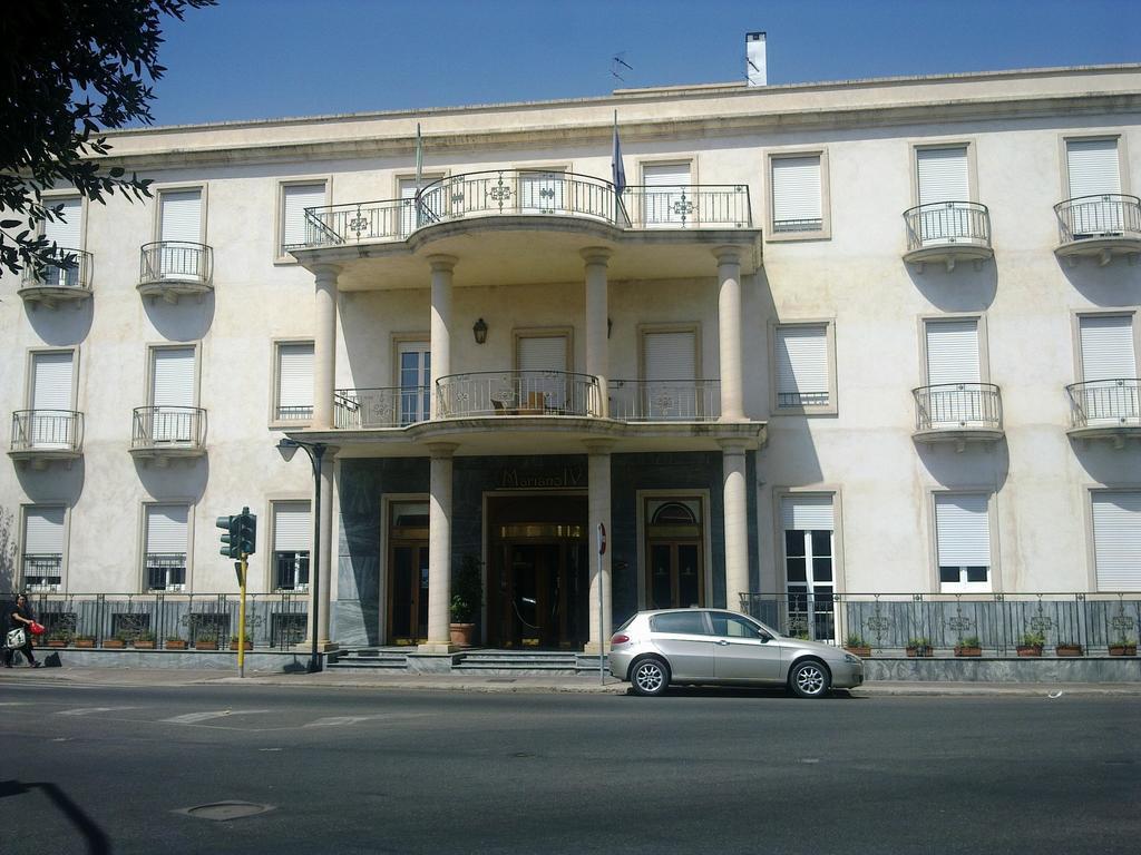 Mariano IV Palace Hotel Oristano Ngoại thất bức ảnh